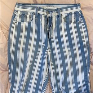 American Eagle Jeans selling as a bundle for $25